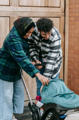 Maximizing Communication with Your Babysitter: Tips for Building a Strong Relationship