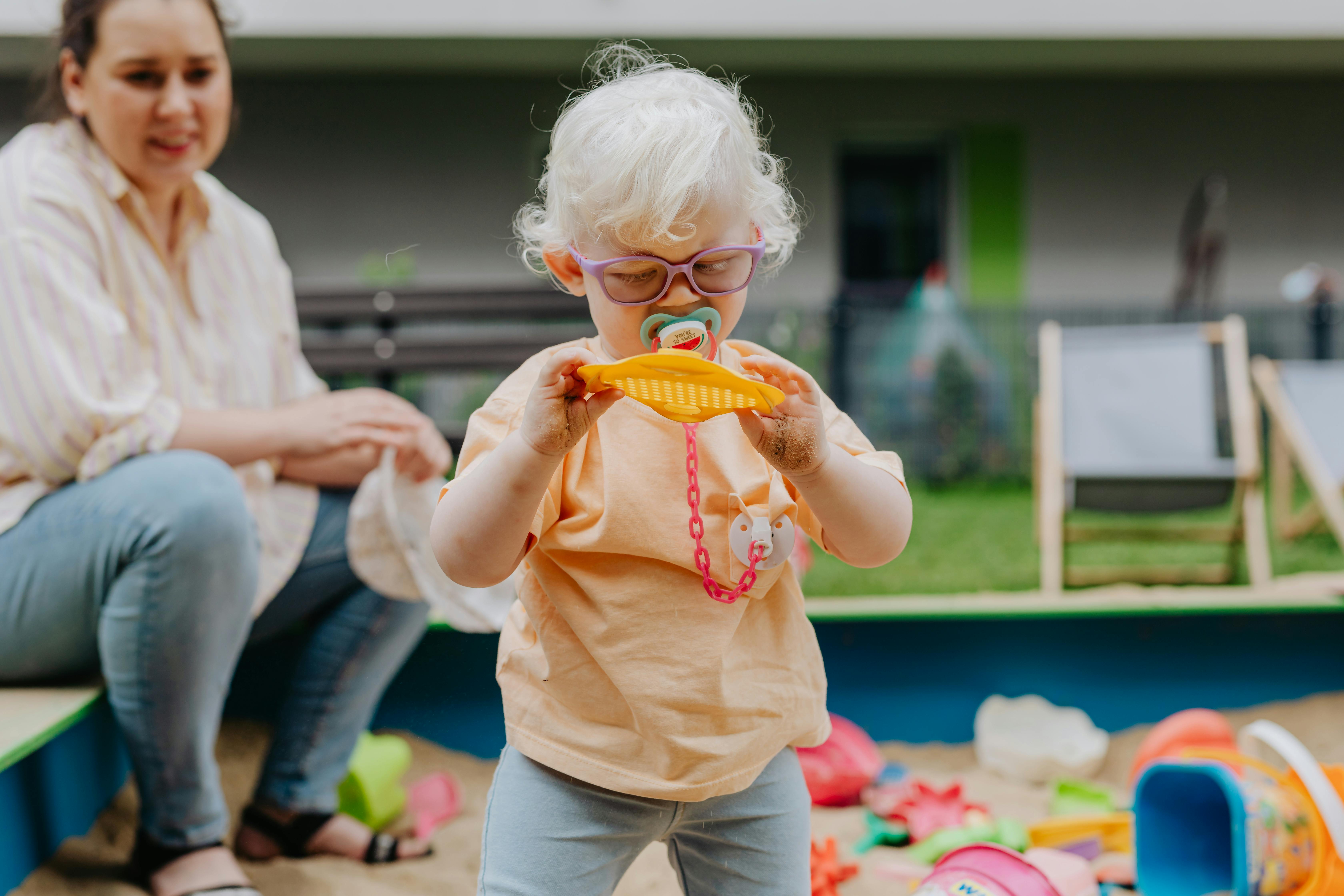 How to Build a Strong Relationship with Your Babysitter