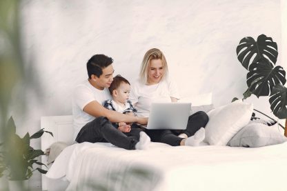 Top 5 Reasons Employers Should Invest in Babysitting Services for Their Employees